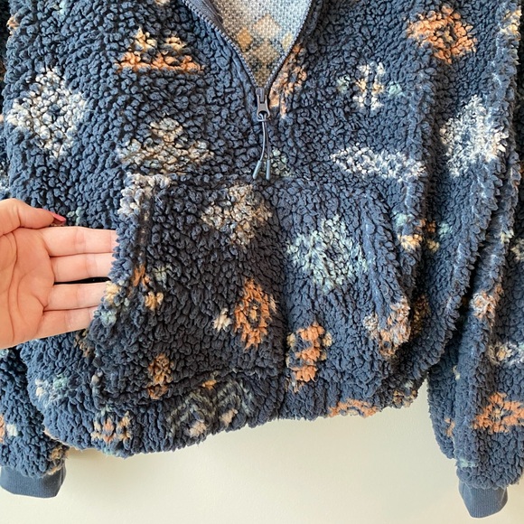 Hippie Rose Snuggly Sweater Pullover - Picture 4 of 7